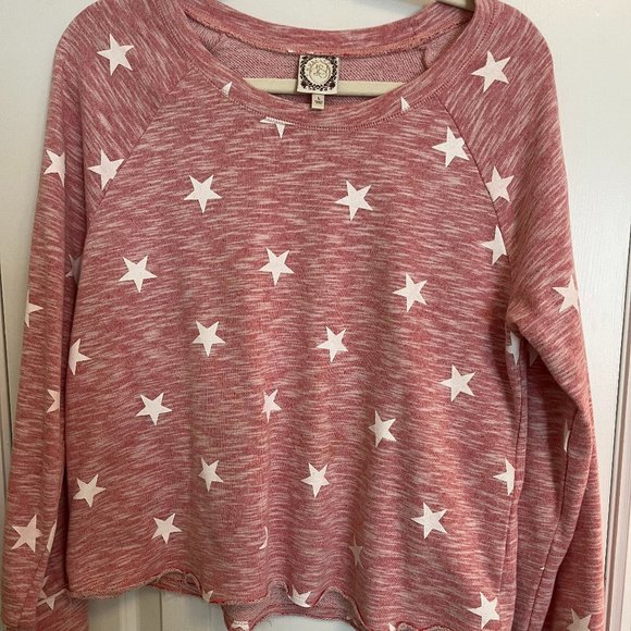 Lightweight Sweatshirt-Type Top with Star Design Large - Picture 1 of 3